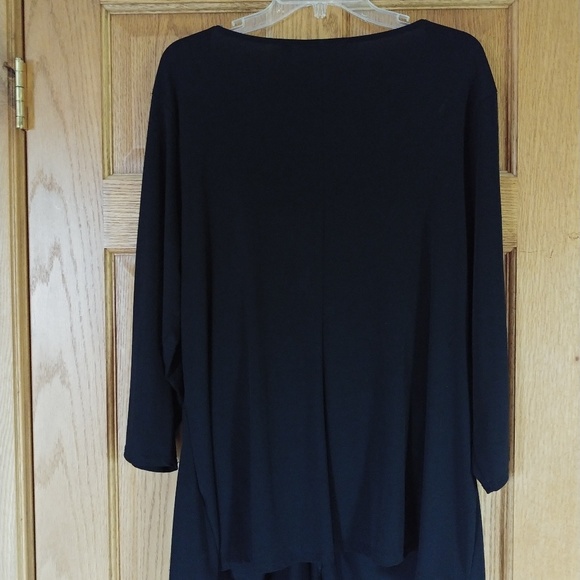 NY Collection top - Picture 2 of 7